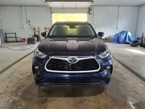 Photos of 2020 Toyota Highlander XLE for sale in Michigan Center, MI at Monster Motors - Jackson, MI