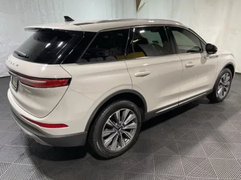 More photos of 2022 Lincoln Corsair Reserve at Monster Motors - Jackson, MI, MI