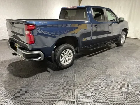 More photos of 2022 Chevrolet Silverado 1500 LT at Monster Motors - Jackson, MI, MI