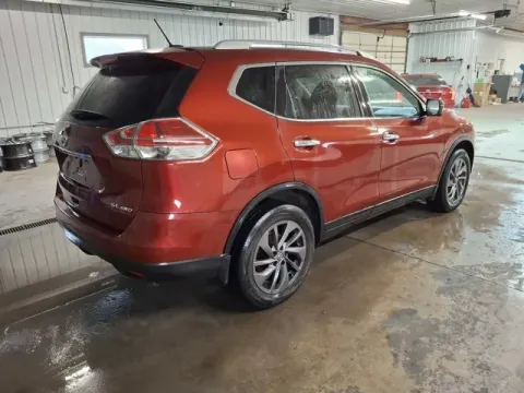 More photos of 2016 Nissan Rogue SL at Monster Motors - Jackson, MI, MI
