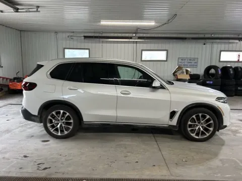 More photos of 2024 BMW X5 xDrive40i at Monster Motors - Jackson, MI, MI
