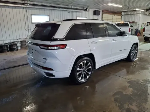 More photos of 2022 Jeep Grand Cherokee Overland at Monster Motors - Jackson, MI, MI