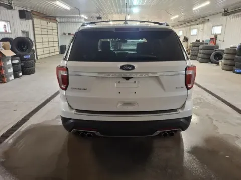 More photos of 2018 Ford Explorer Platinum at Monster Motors - Jackson, MI, MI