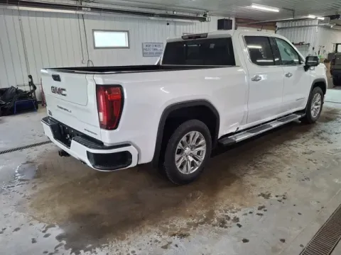 More photos of 2022 GMC Sierra 1500 Denali at Monster Motors - Jackson, MI, MI