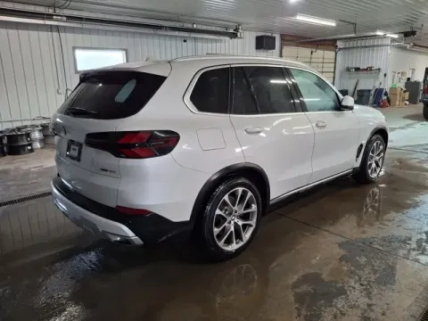 More photos of 2024 BMW X5 xDrive40i at Monster Motors - Jackson, MI, MI