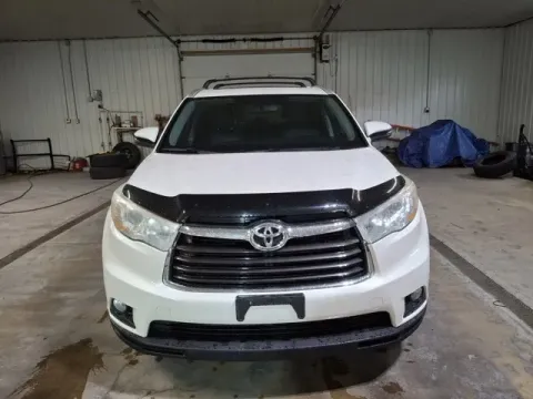 Photos of 2016 Toyota Highlander XLE V6 for sale in Michigan Center, MI at Monster Motors - Jackson, MI