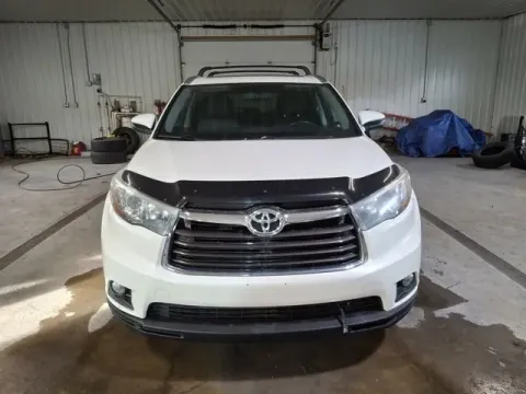 Photos of 2015 Toyota Highlander for sale in Michigan Center, MI at Monster Motors - Jackson, MI