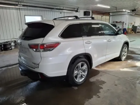 More photos of 2015 Toyota Highlander at Monster Motors - Jackson, MI, MI
