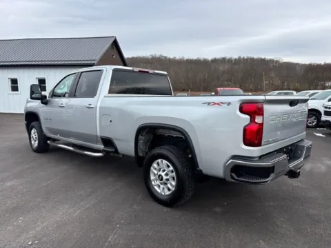 More photos of 2021 Chevrolet Silverado 2500HD LT at Fahey Imports, OH