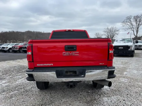 More photos of 2016 GMC Sierra 2500HD SLT at Fahey Imports, OH