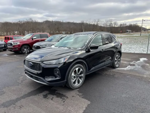 Photos of 2025 Ford Escape Platinum for sale in Crooksville, OH at Fahey Imports