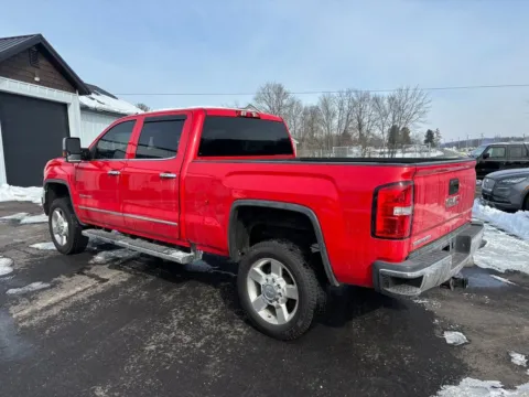 More photos of 2016 GMC Sierra 2500HD SLT at Fahey Imports, OH