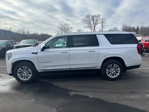 Another view of 2021 GMC Yukon XL SLT for sale in Crooksville, OH at Fahey Imports