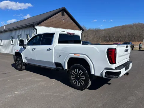 More photos of 2024 GMC Sierra 2500HD Denali Ultimate at Fahey Imports, OH