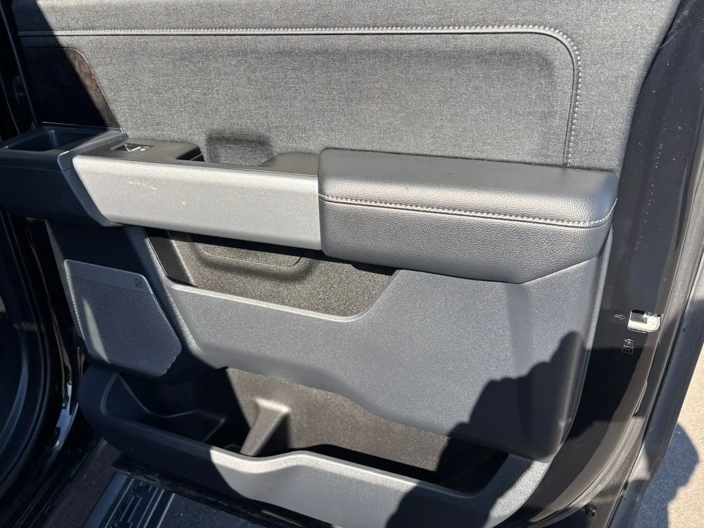2023 Ford F-250 Super Duty Lariat - Photo 25