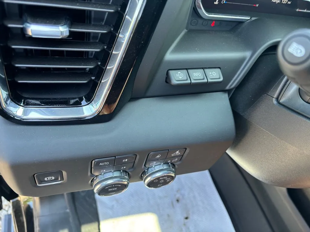 2025 GMC Sierra 2500HD Denali Ultimate - Photo 13