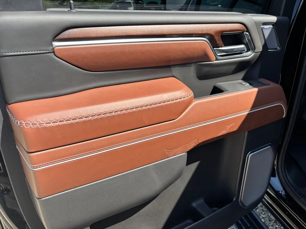 2025 GMC Sierra 2500HD Denali Ultimate - Photo 22
