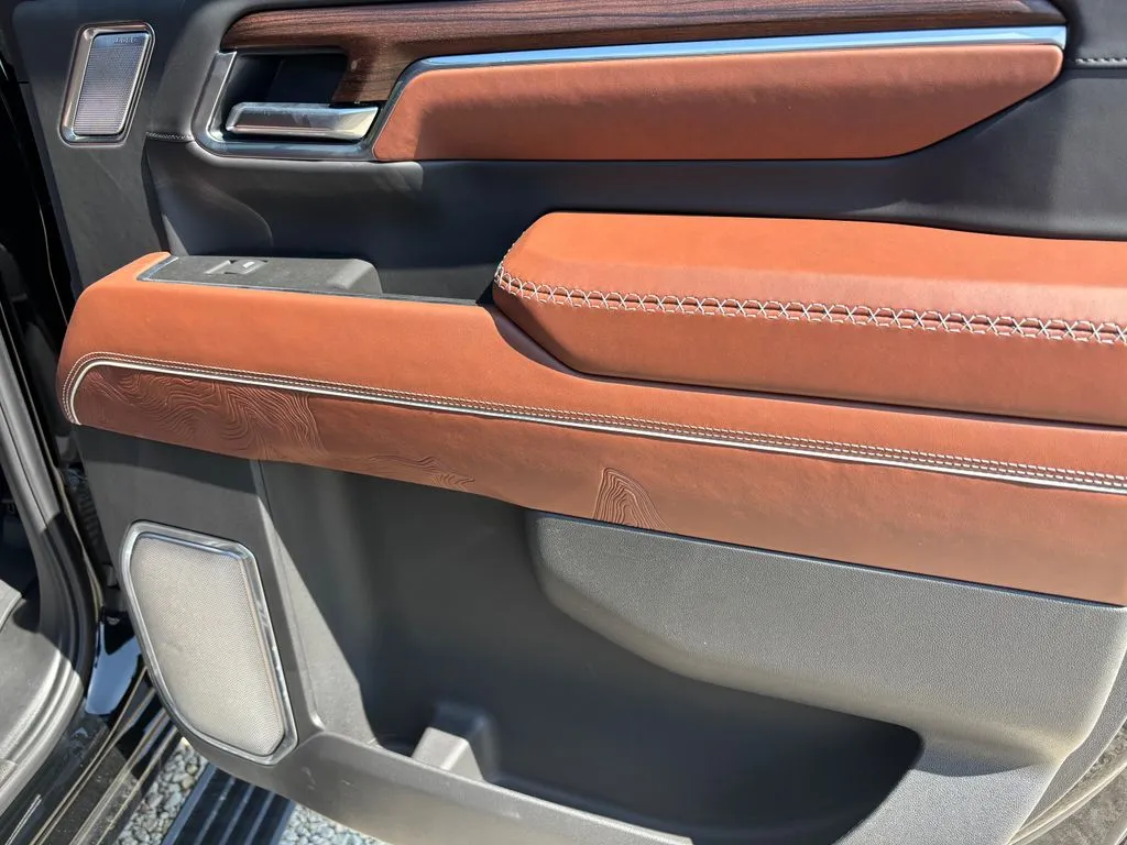 2025 GMC Sierra 2500HD Denali Ultimate - Photo 25