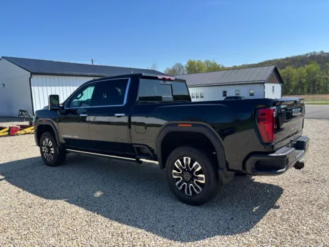 More photos of 2025 GMC Sierra 2500HD Denali Ultimate at Fahey Imports, OH