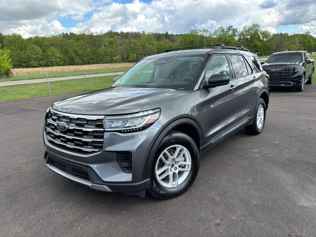 Gray 2025 Ford Explorer Active for sale in Crooksville, OH