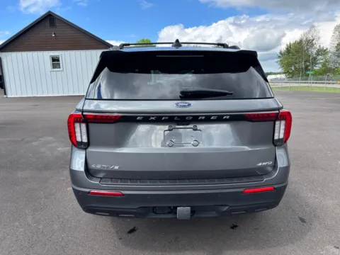 More photos of 2025 Ford Explorer Active at Fahey Imports, OH