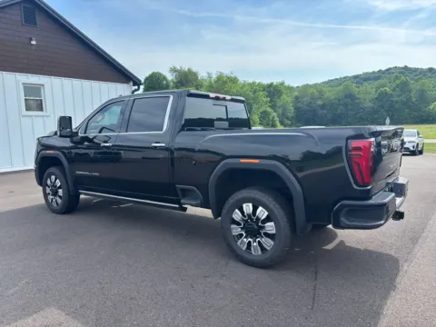 More photos of 2025 GMC Sierra 2500HD Denali at Fahey Imports, OH