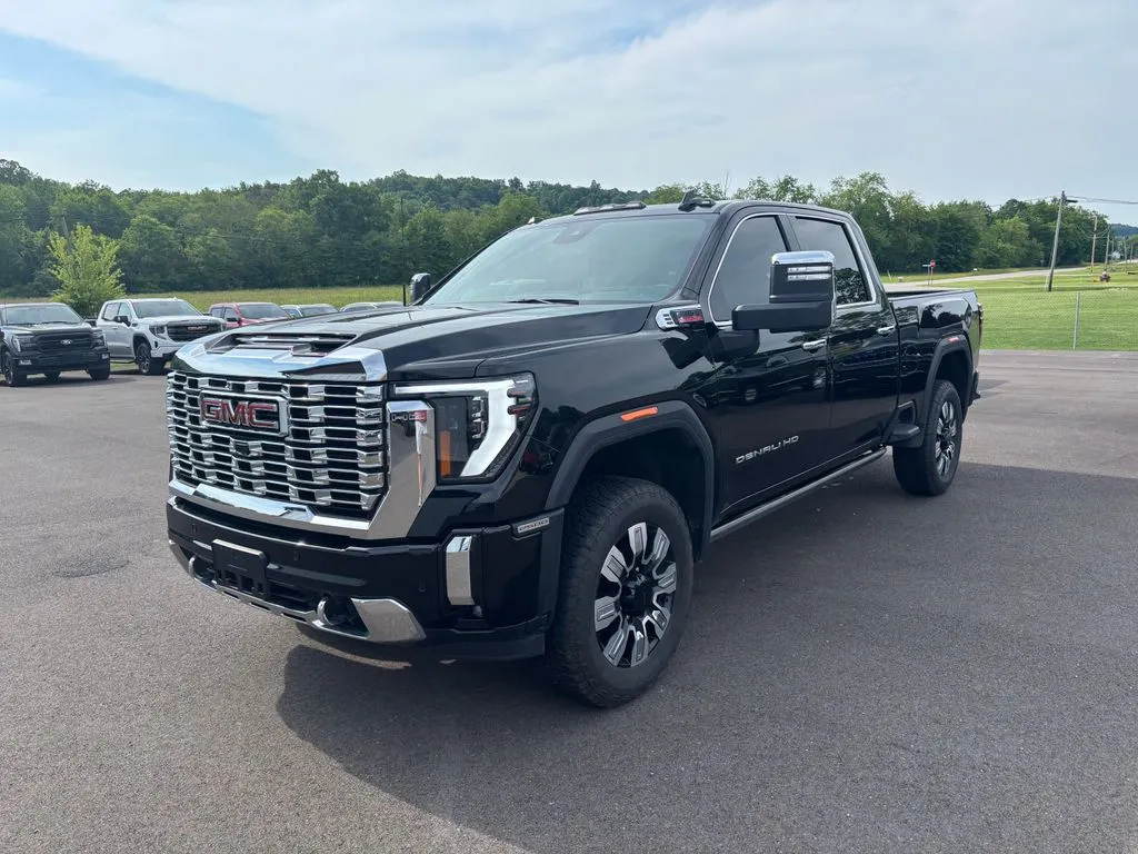 Black 2025 GMC Sierra 2500HD Denali for sale in Crooksville, OH