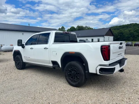 More photos of 2025 GMC Sierra 2500 HD Denali Ultimate at Fahey Imports, OH