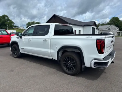 More photos of 2024 GMC Sierra 1500 Elevation at Fahey Imports, OH