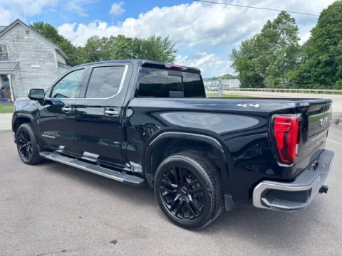 More photos of 2023 GMC Sierra 1500 SLT at Fahey Imports, OH