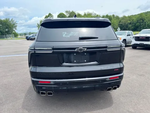 More photos of 2024 Chevrolet Traverse RS at Fahey Imports, OH