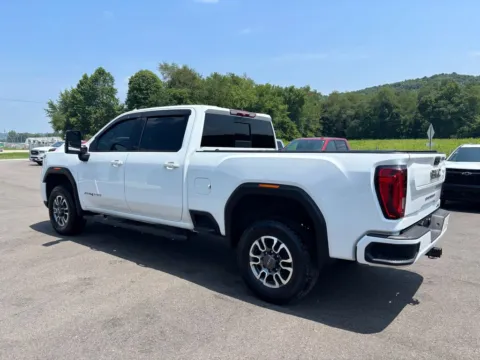 More photos of 2022 GMC Sierra 2500HD AT4 at Fahey Imports, OH