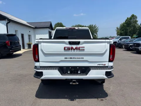 More photos of 2022 GMC Sierra 2500HD AT4 at Fahey Imports, OH