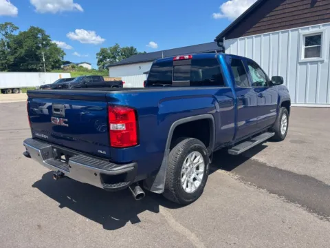 More photos of 2017 GMC Sierra 1500 SLE at Fahey Imports, OH