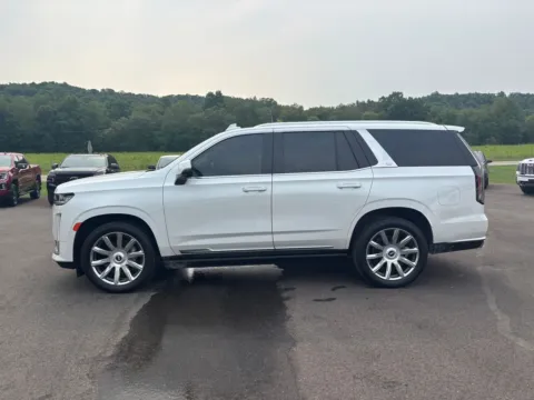 Another view of 2023 Cadillac Escalade Premium Luxury Platinum for sale in Crooksville, OH at Fahey Imports