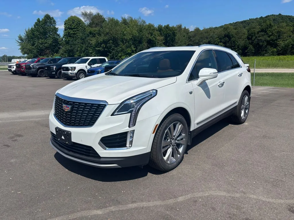 White 2025 Cadillac XT5 Premium Luxury for sale in Crooksville, OH