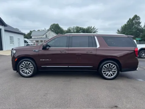Another view of 2023 GMC Yukon XL Denali Ultimate for sale in Crooksville, OH at Fahey Imports