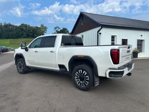 More photos of 2025 GMC Sierra 3500 HD Denali Ultimate at Fahey Imports, OH