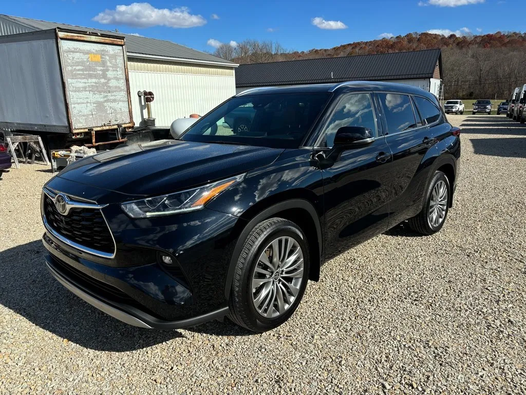 2020 Toyota Highlander Platinum for sale in Crooksville, OH