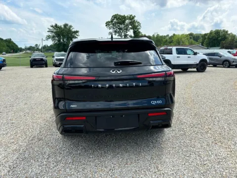More photos of 2025 INFINITI QX60 LUXE at Fahey Imports, OH