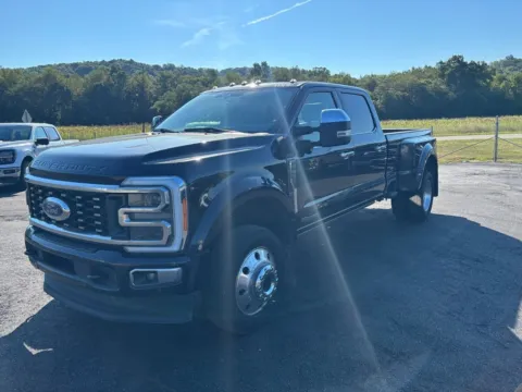 Photos of 2023 Ford F-450SD Platinum for sale in Crooksville, OH at Fahey Imports