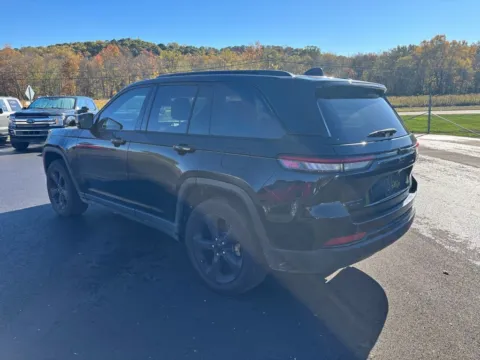 Another view of 2022 Jeep Grand Cherokee Altitude for sale in Crooksville, OH at Fahey Imports