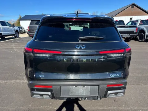 More photos of 2024 INFINITI QX60 Sensory at Fahey Imports, OH