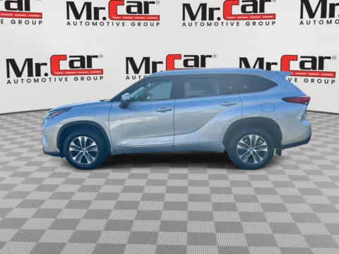 More photos of 2022 TOYOTA HIGHLANDER XLE at Mr. Car of Brentwood, MD