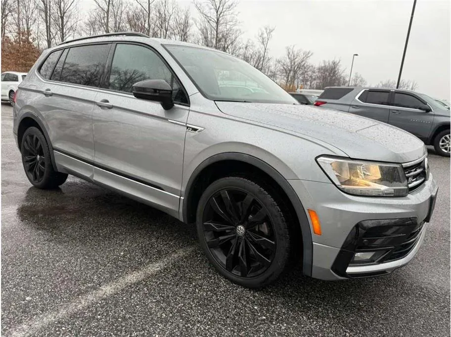 Gray 2021 VOLKSWAGEN TIGUAN R-LINE for sale in Brentwood, MD
