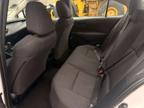 More photos of 2022 TOYOTA COROLLA LE at Mr. Car of Brentwood, MD