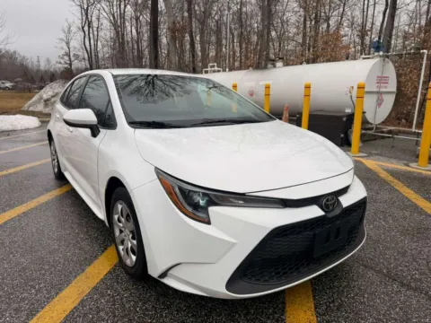 White 2022 TOYOTA COROLLA LE for sale in Brentwood, MD