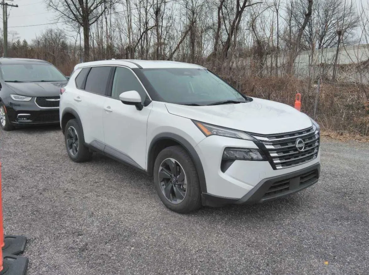 White 2024 NISSAN ROGUE SV for sale in Brentwood, MD