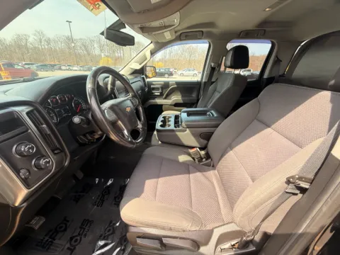 More photos of 2018 CHEVROLET SILVERADO 1500 LT at Mr. Car of Brentwood, MD