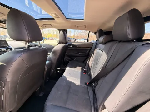 More photos of 2022 MITSUBISHI ECLIPSE CROSS SE W/ PAN SUNROOF & HEATED SEATS at Mr. Car of Brentwood, MD